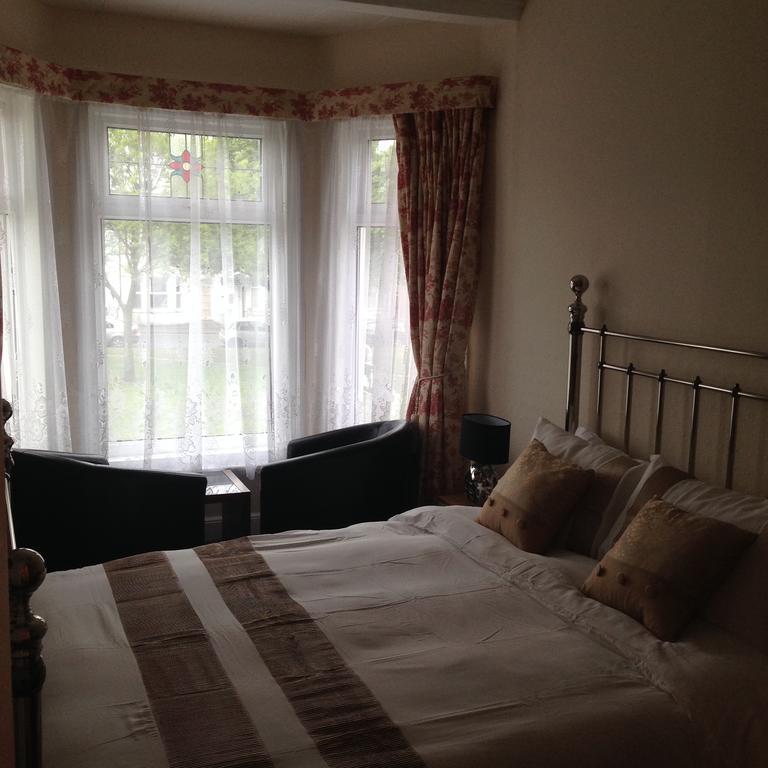 Rembrandt Guest House Great Yarmouth Bagian luar foto